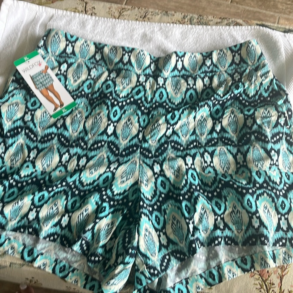 ⭐New! Women's XL wildfox shorts.